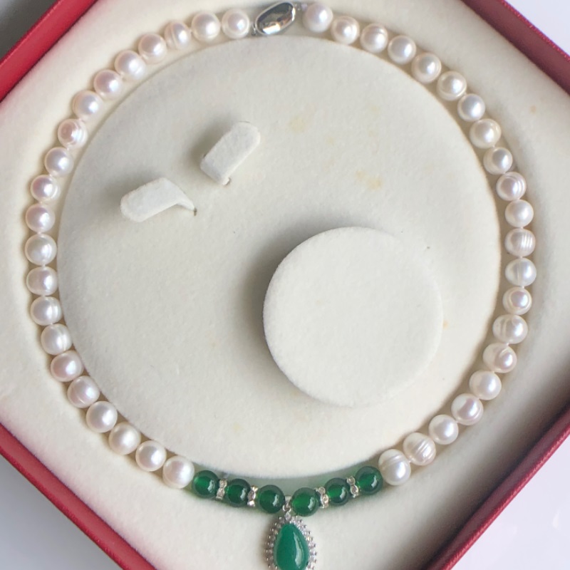 2023 New Classics Natural Fres - Pearl Trim Chain recension och pris