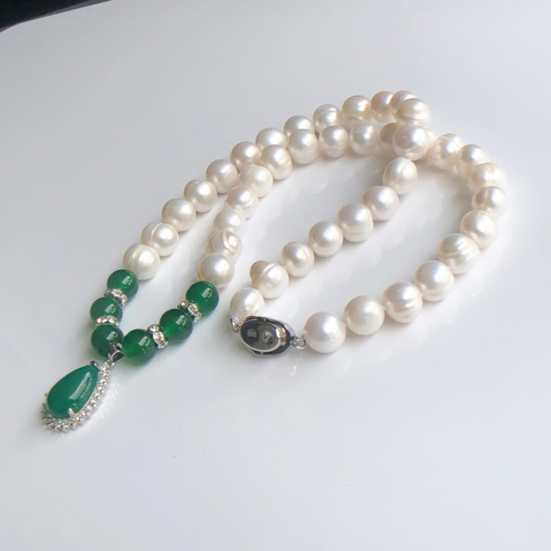 2023 New Classics Natural Fres - Pearl Trim Chain recension och pris
