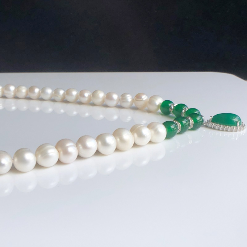 2023 New Classics Natural Fres - Pearl Trim Chain recension och pris